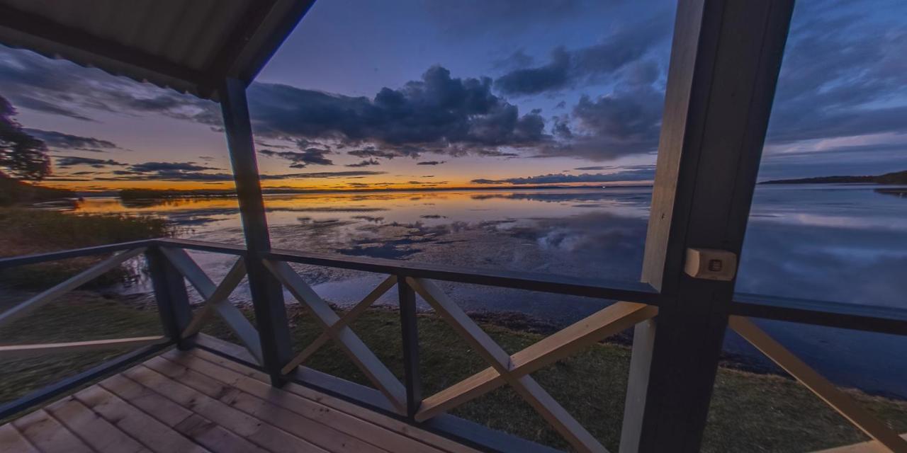 דה אינטרנס Two Shores Holiday Village מראה חיצוני תמונה