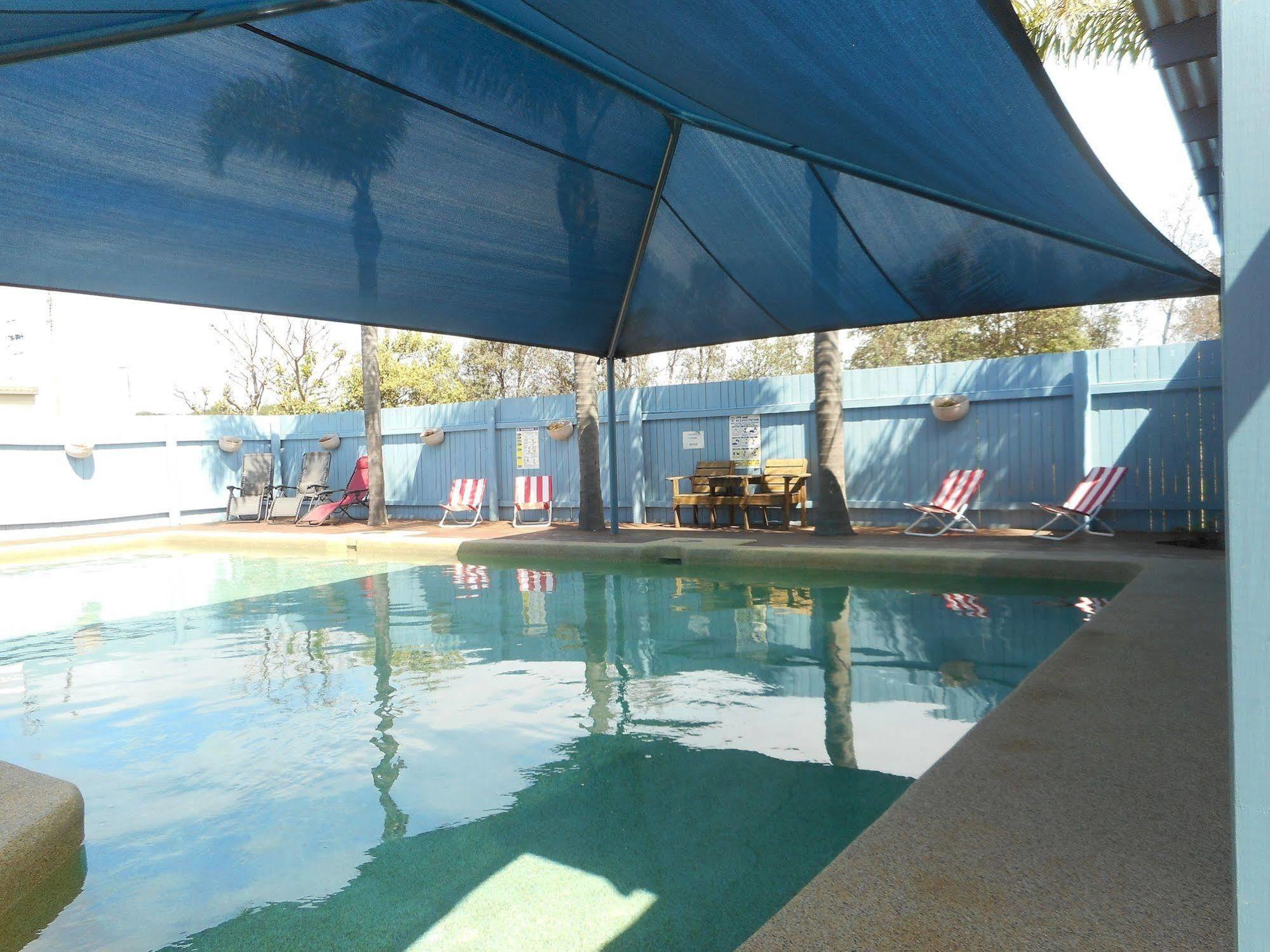 דה אינטרנס Two Shores Holiday Village מראה חיצוני תמונה
